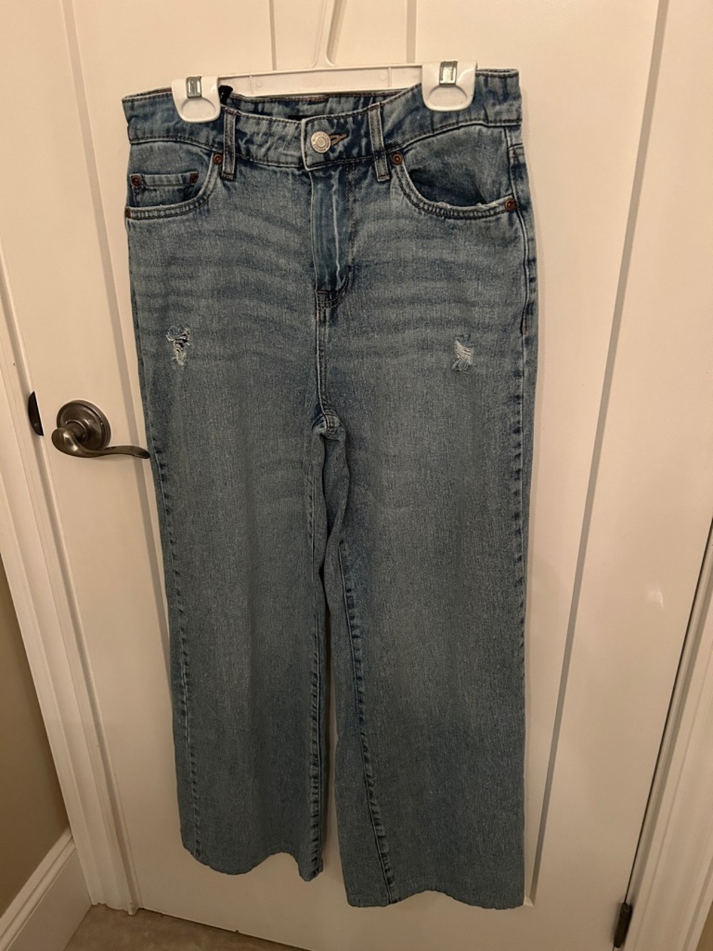 Light Wash Wide Leg Women’s Jeans
